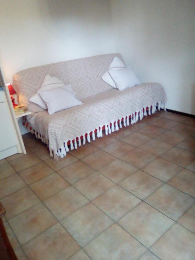 Sous Les Pins Apartment Villeneuve-les-Avignon Bagian luar foto
